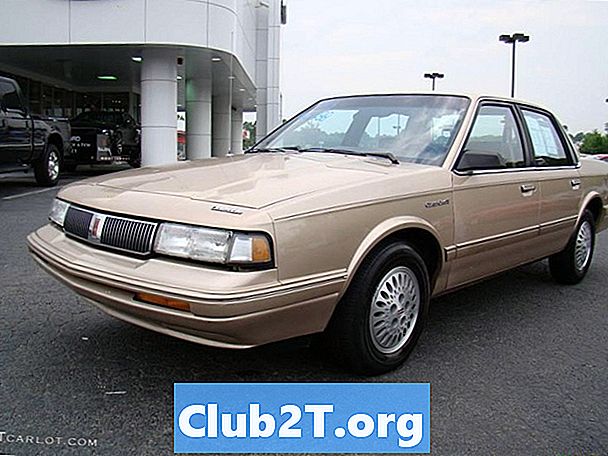 1993 Oldsmobile Cutlass Ciera หลอดไฟขนาดไดอะแกรม