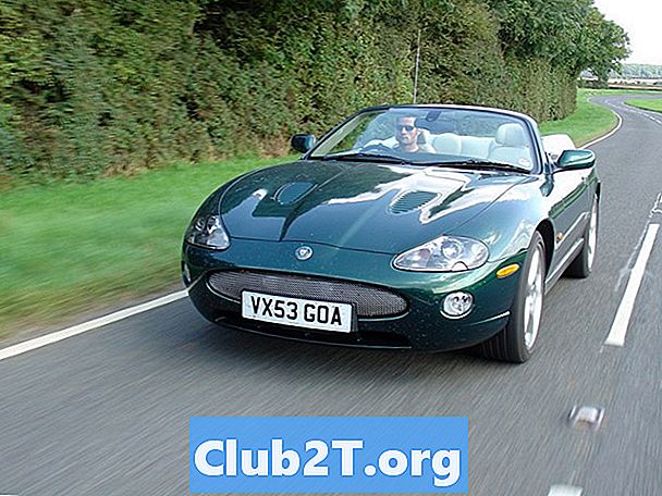 2002 Jaguar XK XKR 리뷰 및 등급