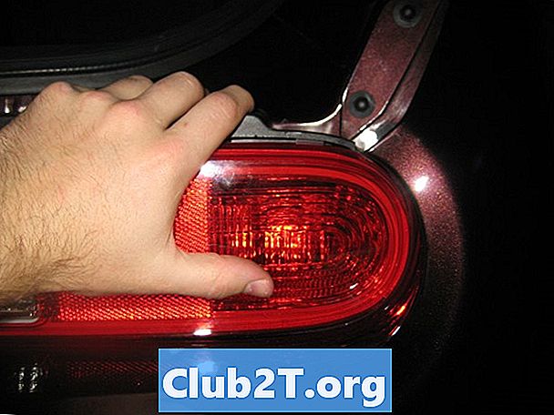 2012 m. „Nissan Cube“ pakeiskite lemputės dydžio vadovą